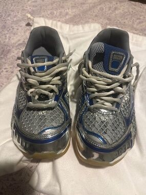 Bottega Veneta Orbit Sneakers